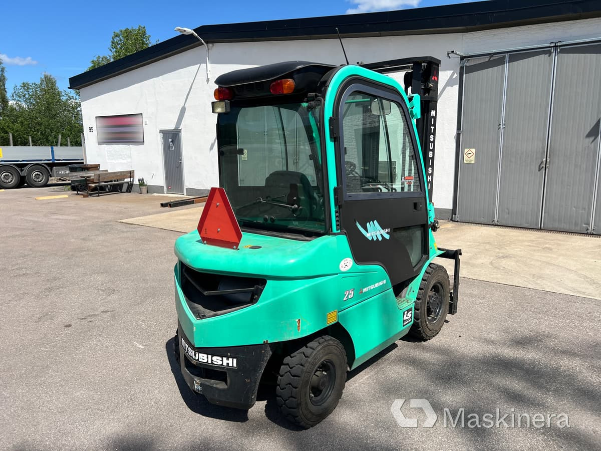 Truck Mitsubishi FD25N - Diesel forklift: picture 5 Truck Mitsubishi FD25N - Diesel forklift: picture 5