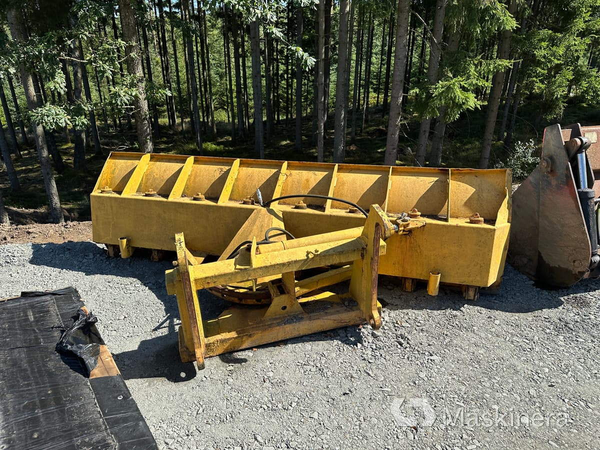 Vikplog 3200 Diagonalplog 3200 hydraulisk Stora BM - Snow plough: picture 4 Vikplog 3200 Diagonalplog 3200 hydraulisk Stora BM - Snow plough: picture 4