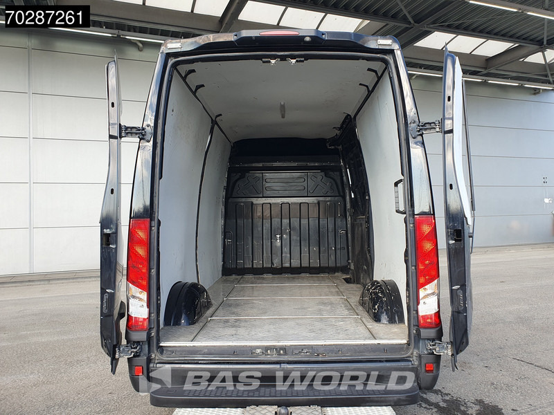 Iveco Daily 35S16 Automaat L2H2 3,5t Trekhaak Airco Cruise Camera Euro6 L2 11m3 Airco Trekhaak Cruise control - Panel van: picture 3 Iveco Daily 35S16 Automaat L2H2 3,5t Trekhaak Airco Cruise Camera Euro6 L2 11m3 Airco Trekhaak Cruise control - Panel van: picture 3