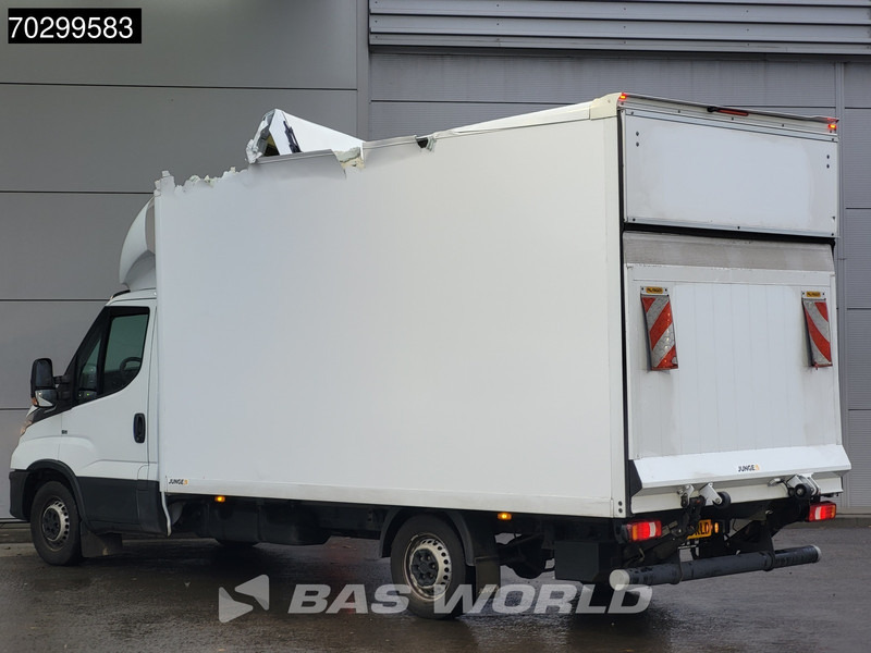 Iveco Daily 35S16 Laadklep Automaat SCHADE Bakwagen 160PK Airco Camera Euro6 Meubelbak Koffer Airco - Box van: picture 2 Iveco Daily 35S16 Laadklep Automaat SCHADE Bakwagen 160PK Airco Camera Euro6 Meubelbak Koffer Airco - Box van: picture 2