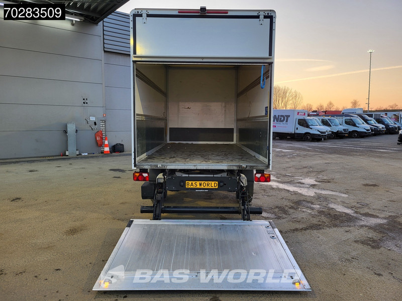 MAN TGE 3.180 Automaat Laadklep Bakwagen Airco Camera Meubelbak Koffer 19m3 Airco - Box van: picture 3 MAN TGE 3.180 Automaat Laadklep Bakwagen Airco Camera Meubelbak Koffer 19m3 Airco - Box van: picture 3