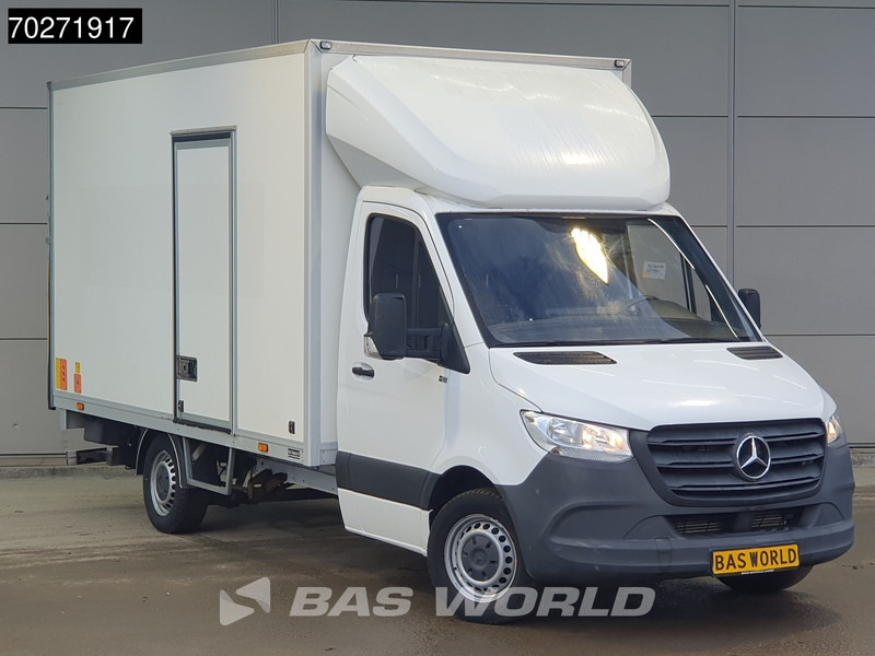 Mercedes-Benz Sprinter 314 CDI Automaat Laadklep Zijdeur Bakwagen Camera Airco Cruise Meubelbak Koffer 19m3 Airco Cruise control - Box van: picture 5 Mercedes-Benz Sprinter 314 CDI Automaat Laadklep Zijdeur Bakwagen Camera Airco Cruise Meubelbak Koffer 19m3 Airco Cruise control - Box van: picture 5