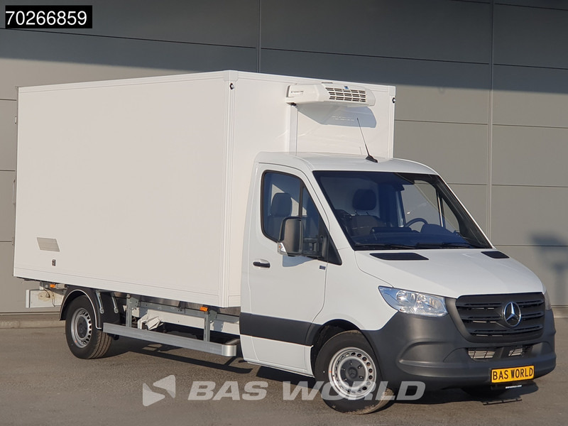 Mercedes-Benz Sprinter 315 CDI Koelwagen Achterdeuren Thermo King C-250 Airco Carplay MBUX Koel Koeler Kühl Kühler Kühlwagen Kühlkoffer 17m3 Airco - Refrigerated van: picture 5 Mercedes-Benz Sprinter 315 CDI Koelwagen Achterdeuren Thermo King C-250 Airco Carplay MBUX Koel Koeler Kühl Kühler Kühlwagen Kühlkoffer 17m3 Airco - Refrigerated van: picture 5