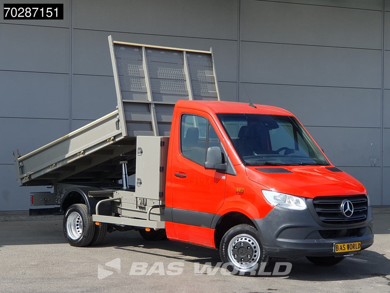 Mercedes-Benz Sprinter 514 CDI Kipper met Kist Dubbellucht 3,5t Trekhaak Airco Cruise Euro6 Tipper Benne Kieper 2m3 Airco Trekhaak Cruise control - Tipper van: picture 3 Mercedes-Benz Sprinter 514 CDI Kipper met Kist Dubbellucht 3,5t Trekhaak Airco Cruise Euro6 Tipper Benne Kieper 2m3 Airco Trekhaak Cruise control - Tipper van: picture 3
