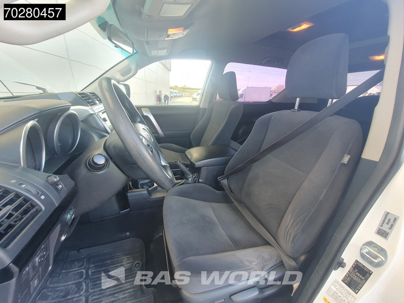 Lease a Toyota Land Cruiser 2.8 D-4D 177 PK Euro6 3DRS VAN 3.5t trekhaak Warn Lier Airco PDC 2m3 Airco Trekhaak Toyota Land Cruiser 2.8 D-4D 177 PK Euro6 3DRS VAN 3.5t trekhaak Warn Lier Airco PDC 2m3 Airco Trekhaak: picture 13
