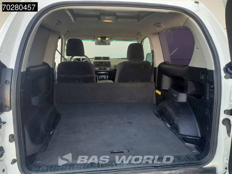 Lease a Toyota Land Cruiser 2.8 D-4D 177 PK Euro6 3DRS VAN 3.5t trekhaak Warn Lier Airco PDC 2m3 Airco Trekhaak Toyota Land Cruiser 2.8 D-4D 177 PK Euro6 3DRS VAN 3.5t trekhaak Warn Lier Airco PDC 2m3 Airco Trekhaak: picture 7