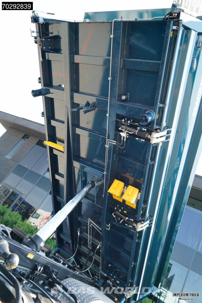 MAN TGS 41.480 TGS 8X8 - Tipper: picture 3 MAN TGS 41.480 TGS 8X8 - Tipper: picture 3