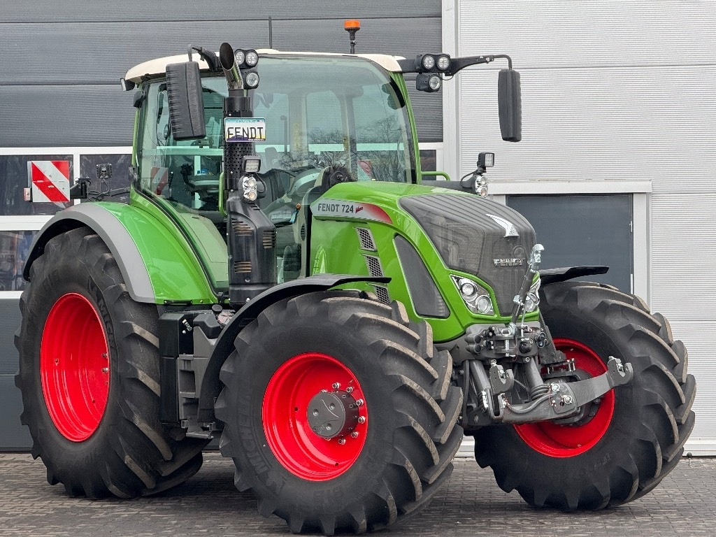 Fendt 724 S4 Profi Plus - Farm tractor: picture 2 Fendt 724 S4 Profi Plus - Farm tractor: picture 2