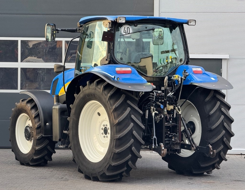 Farm tractor New Holland T 6030: picture 9