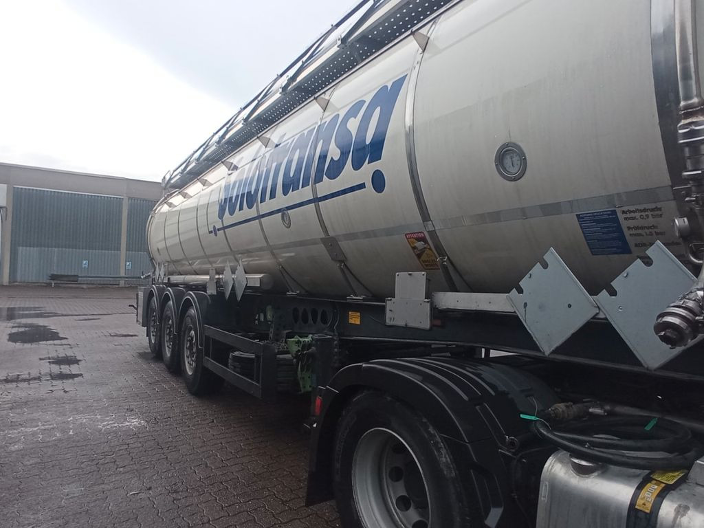 Berger SATA 10.5 - Tank semi-trailer: picture 2 Berger SATA 10.5 - Tank semi-trailer: picture 2