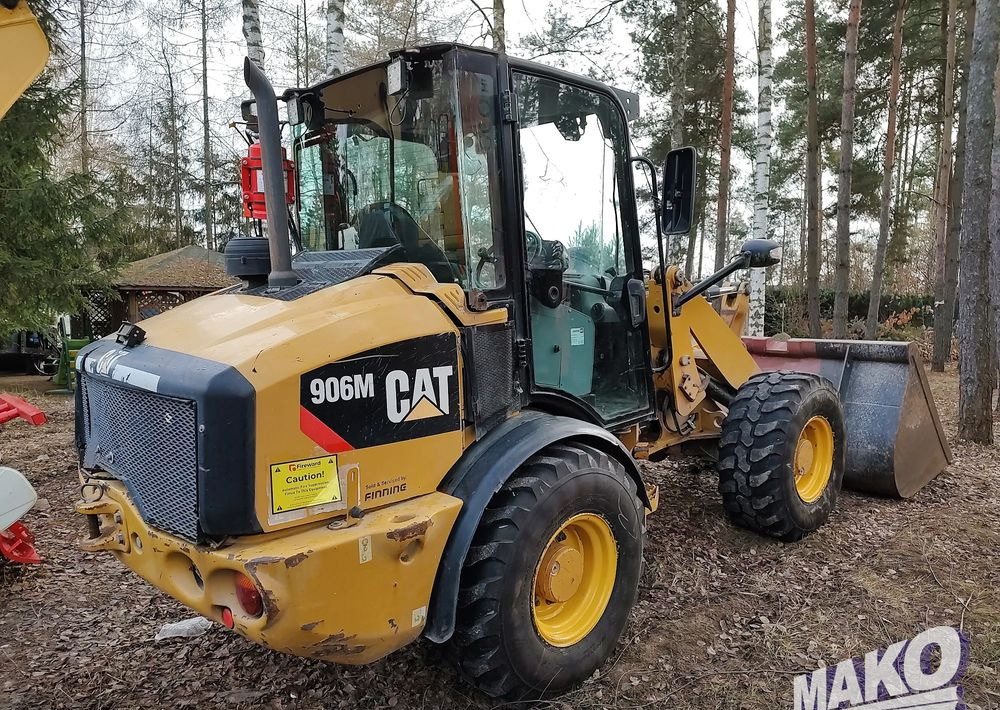 Wheel loader Caterpillar 906M: picture 1