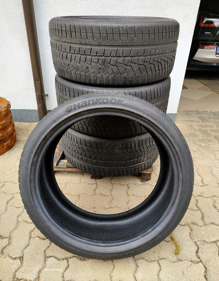 Opony zimowe Hankook Winter i*cept evo2 SUV 295/35R23 108W M+S - Tire for Car: picture 2 Opony zimowe Hankook Winter i*cept evo2 SUV 295/35R23 108W M+S - Tire for Car: picture 2