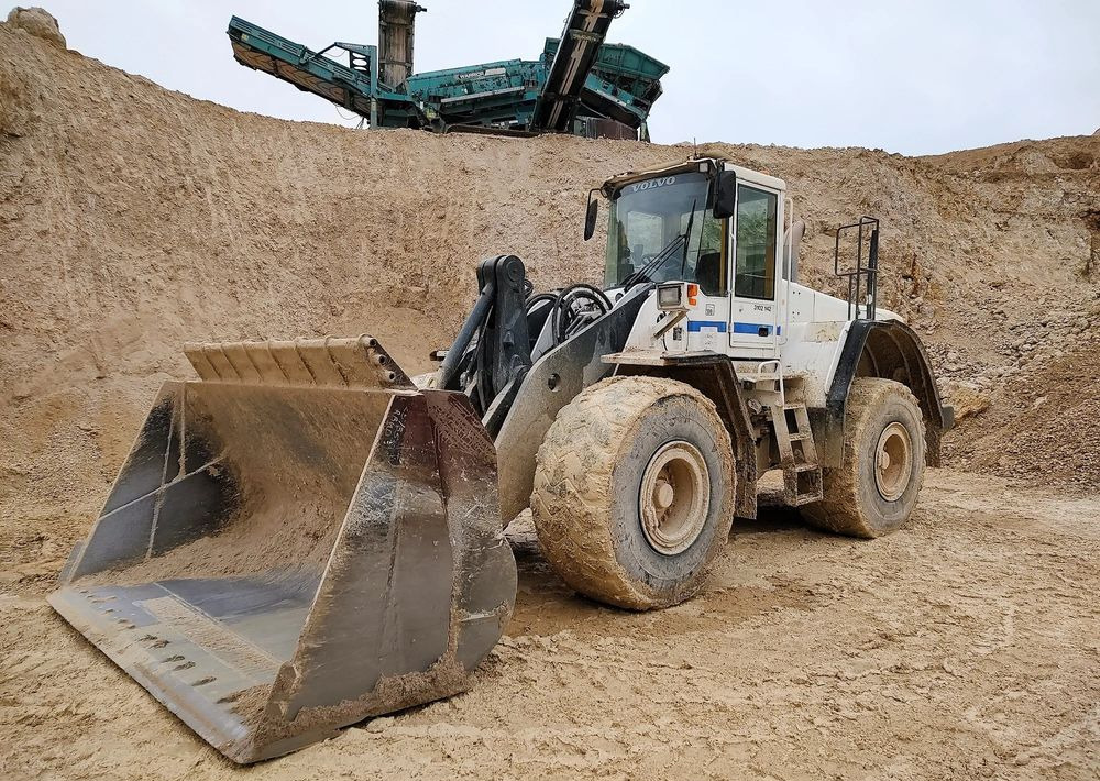 Volvo L180E - Wheel loader: picture 1 Volvo L180E - Wheel loader: picture 1