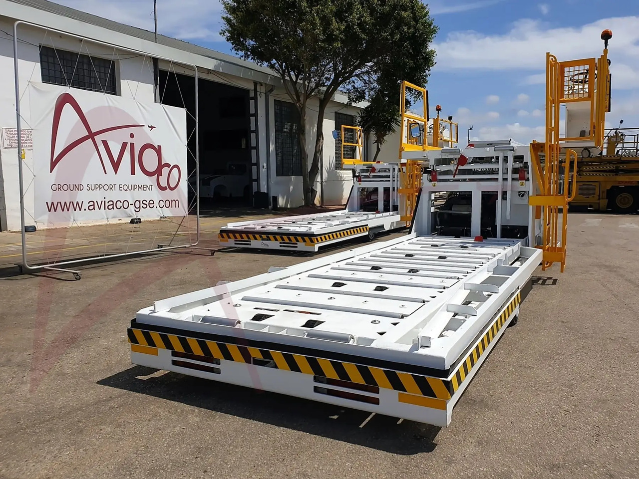 AIR MARREL LAM3500 - Aircraft cargo loader: picture 2 AIR MARREL LAM3500 - Aircraft cargo loader: picture 2