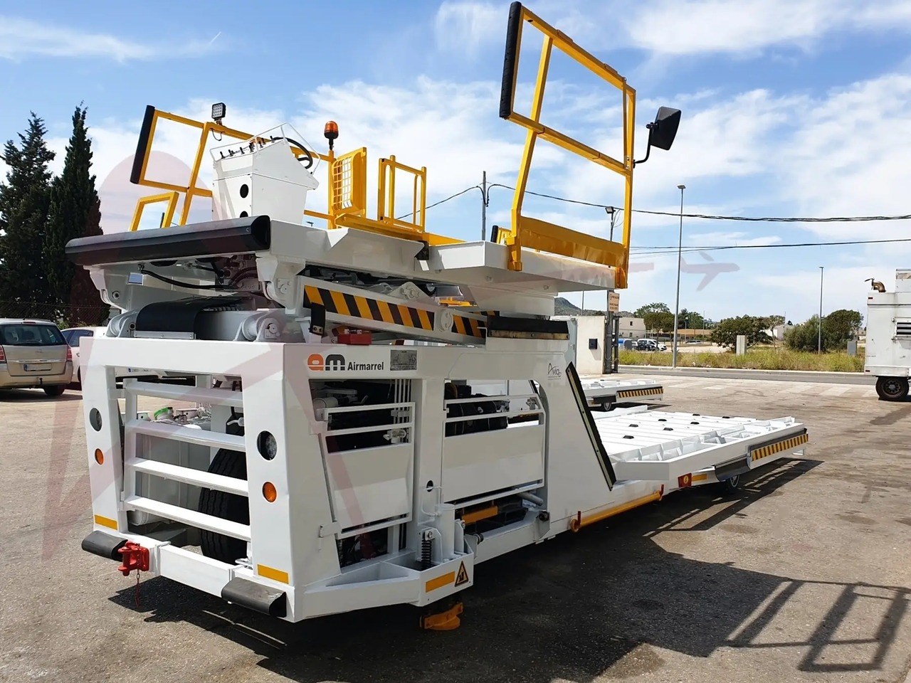 AIR MARREL LAM3500 - Aircraft cargo loader: picture 3 AIR MARREL LAM3500 - Aircraft cargo loader: picture 3