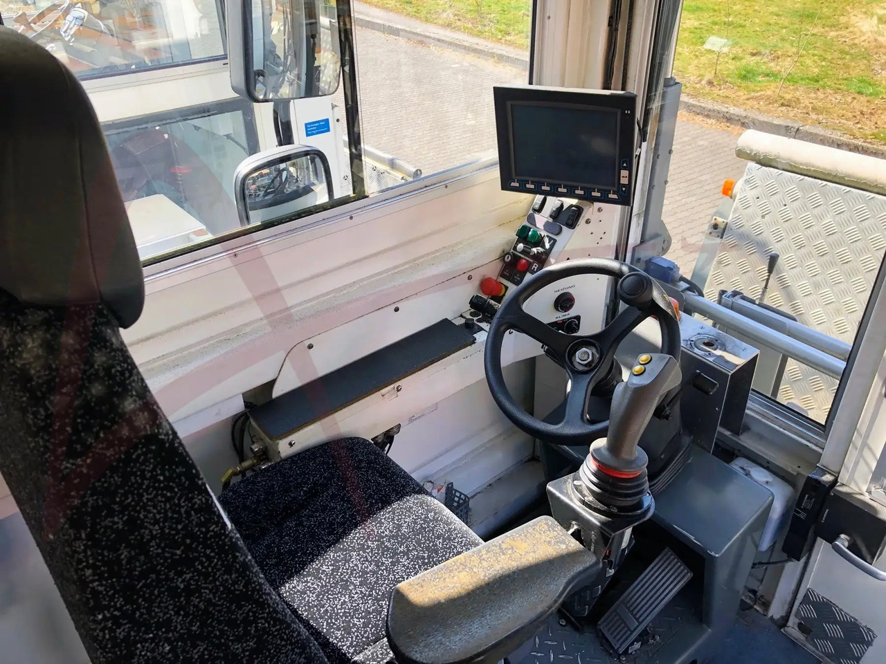 BULMOR SIDECAT XL 7.5 - Ambulift: picture 5 BULMOR SIDECAT XL 7.5 - Ambulift: picture 5