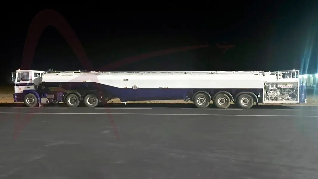 MAN 33-343 - Tank truck: picture 4 MAN 33-343 - Tank truck: picture 4