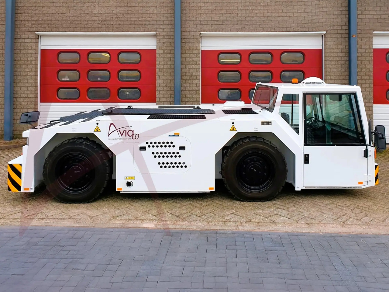 SCHOPF F110 - Pushback tractor: picture 4 SCHOPF F110 - Pushback tractor: picture 4