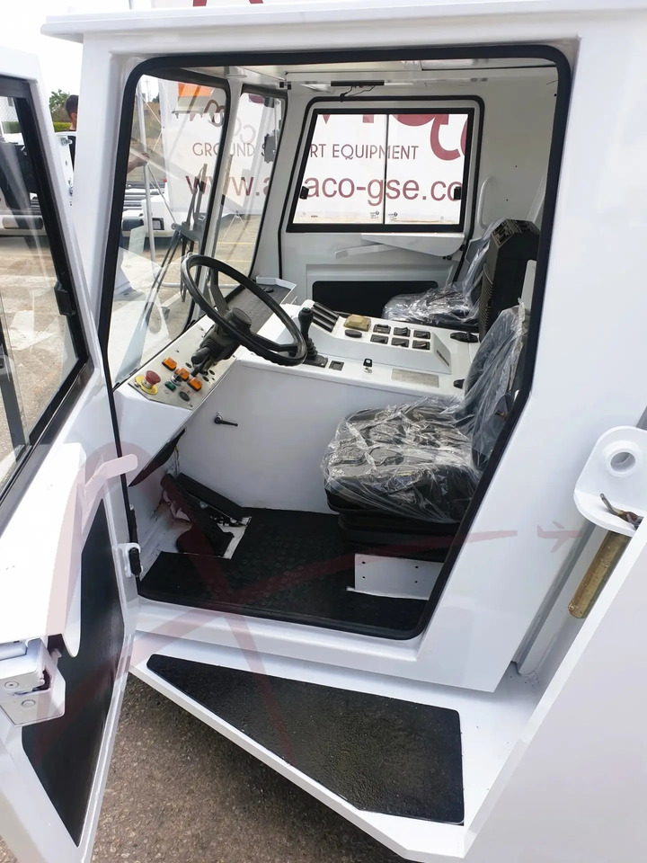 Pushback tractor TLD TMX-450: picture 8 Pushback tractor TLD TMX-450: picture 8