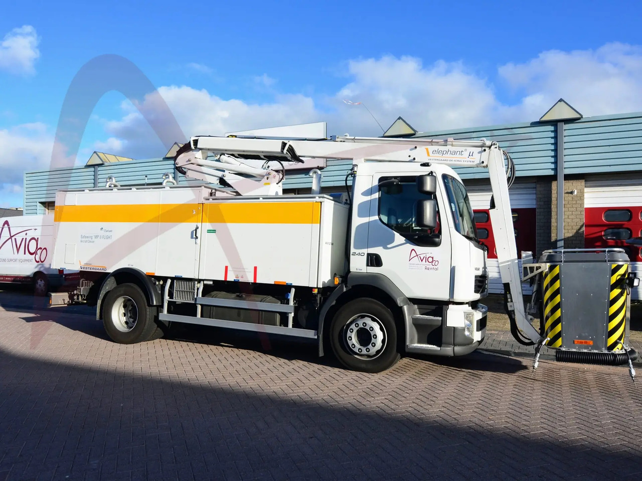 VESTERGAARD ELEPHANT MY - Aircraft deicer: picture 3 VESTERGAARD ELEPHANT MY - Aircraft deicer: picture 3