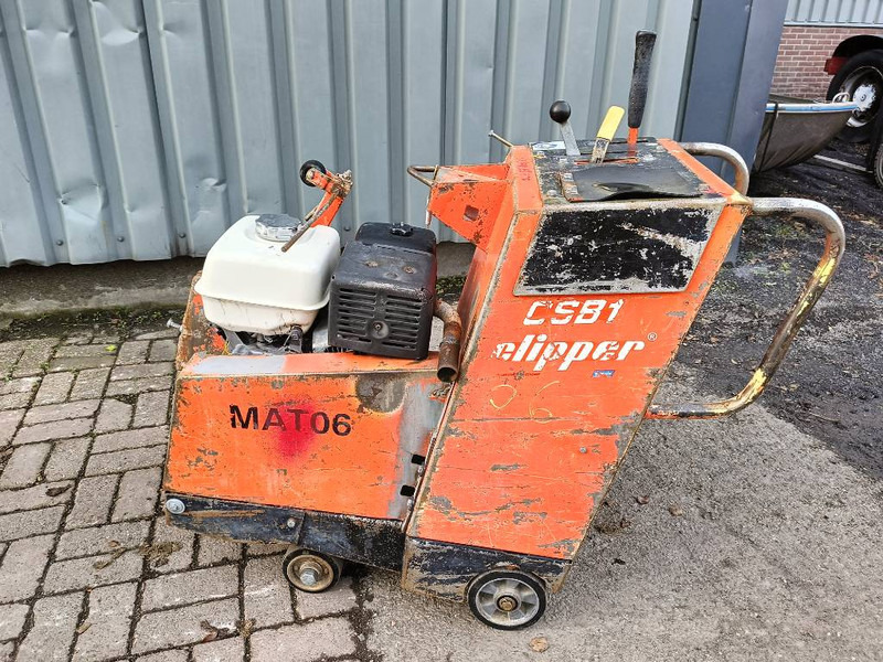Norton CSB1 clipper zaag betonzaag machine 1994 - Asphalt machine: picture 2 Norton CSB1 clipper zaag betonzaag machine 1994 - Asphalt machine: picture 2