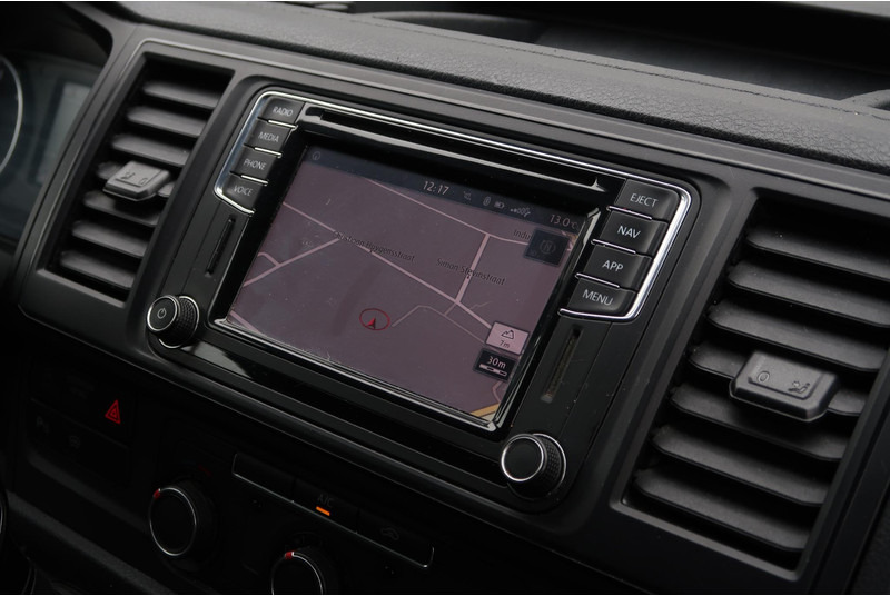 Small van Volkswagen Transporter 2.0 TDI L1H1 Highline AUT/ LED/ ACC/ 2X DEUR/ NAVI/ AIRCO/ TREKHAAK: picture 6