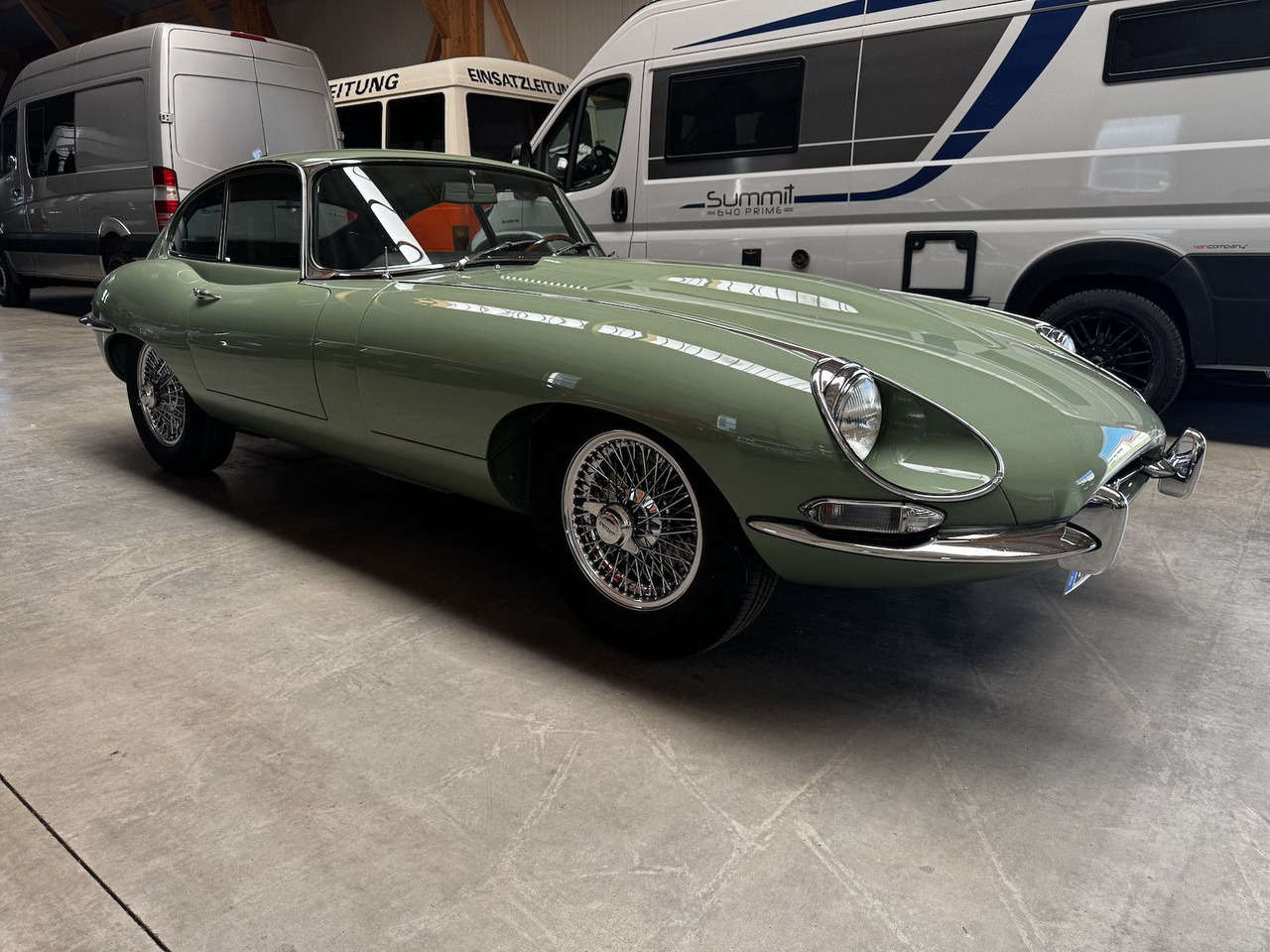 Jaguar E-Type 4.2 Litre Serie 1.5 FHC - Car: picture 4 Jaguar E-Type 4.2 Litre Serie 1.5 FHC - Car: picture 4