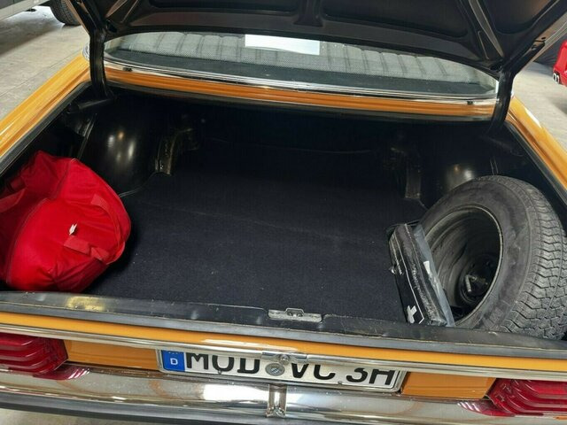 MERCEDES-BENZ 200 D/8 W115... - Sedan: picture 2 MERCEDES-BENZ 200 D/8 W115... - Sedan: picture 2