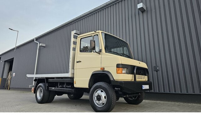 MERCEDES-BENZ 814 D T2 Vario 4x4 Allrad Topzustand! - Flatbed van: picture 1 MERCEDES-BENZ 814 D T2 Vario 4x4 Allrad Topzustand! - Flatbed van: picture 1