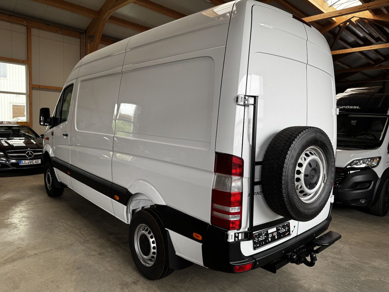 Mercedes-Benz Sprinter 319 CDI 4x4 3.0 V6 Untersetzung 1a! - Camper van: picture 1 Mercedes-Benz Sprinter 319 CDI 4x4 3.0 V6 Untersetzung 1a! - Camper van: picture 1