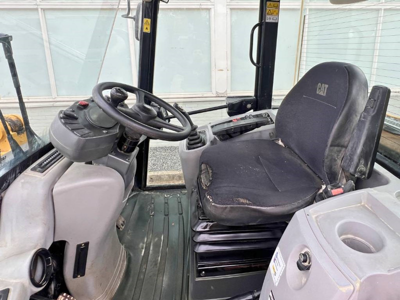 Wheel loader Cat 906 M     2016: picture 9