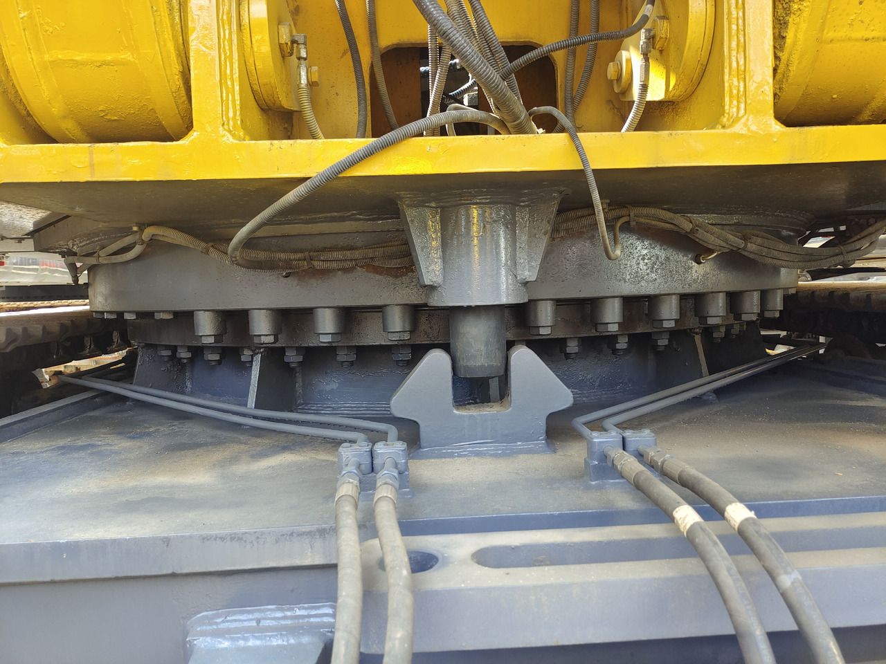 XCMG Construction Machinery XR320D Used Drill Machine 90m Depth Rotary Drilling Rig with Hammer - Drilling rig: picture 4 XCMG Construction Machinery XR320D Used Drill Machine 90m Depth Rotary Drilling Rig with Hammer - Drilling rig: picture 4