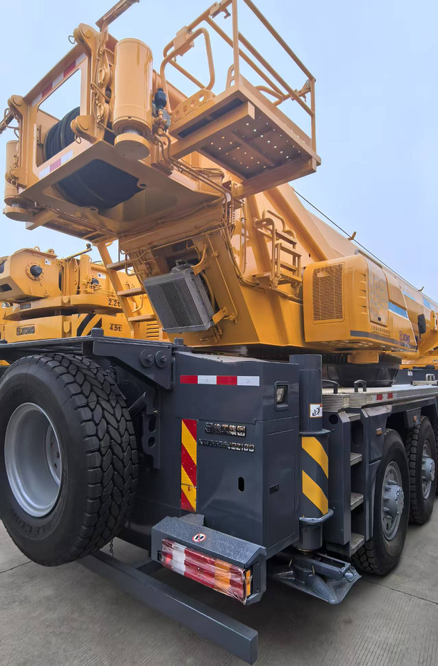 XCMG Official 130 ton Used Mobile Crane XCT130_1 Hydraulic Crane Price List - Mobile crane: picture 3 XCMG Official 130 ton Used Mobile Crane XCT130_1 Hydraulic Crane Price List - Mobile crane: picture 3