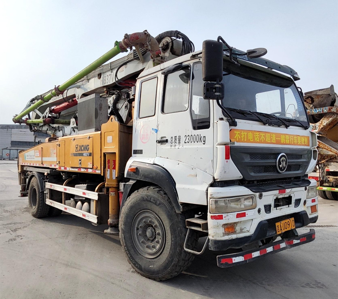 XCMG Official Concrete Machine HB37V Mini Concrete Pump 37m Used Diesel Concrete Mixer Pump Truck Price - Concrete pump truck: picture 2 XCMG Official Concrete Machine HB37V Mini Concrete Pump 37m Used Diesel Concrete Mixer Pump Truck Price - Concrete pump truck: picture 2