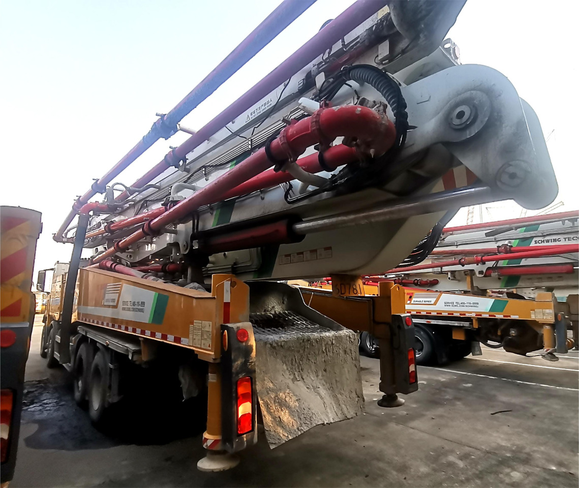 XCMG Official HB62V Second Hand Concrete Pump Truck 62m Truck-mounted Concrete Pump Price - Concrete pump truck: picture 5 XCMG Official HB62V Second Hand Concrete Pump Truck 62m Truck-mounted Concrete Pump Price - Concrete pump truck: picture 5
