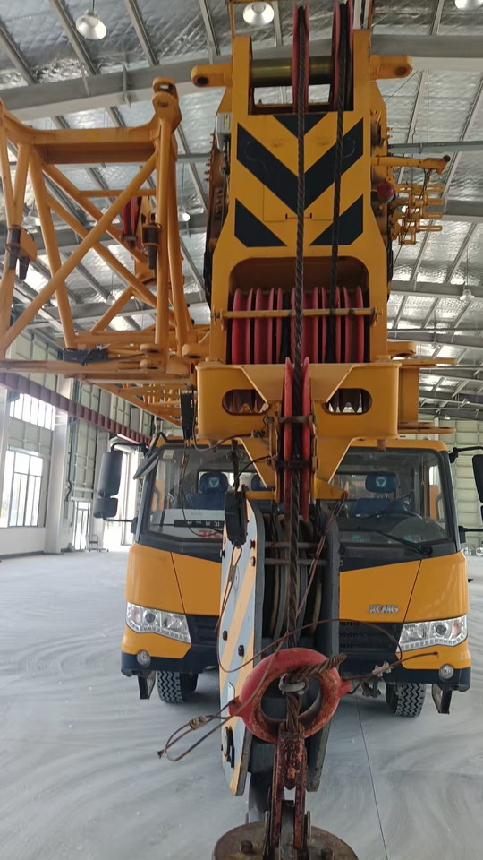XCMG Official Second Hand 70 Ton Mobile Crane QY70K5D_1 Truck Mounted Crane - Mobile crane: picture 2 XCMG Official Second Hand 70 Ton Mobile Crane QY70K5D_1 Truck Mounted Crane - Mobile crane: picture 2