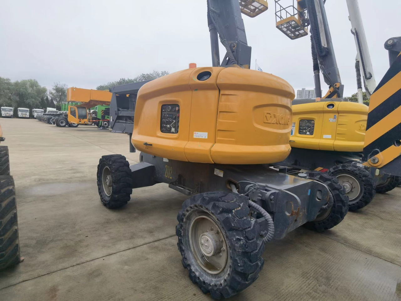 XCMG Official Used Aerial Work Platform Lift GTBZ18A1 18m Cherry Picker Boom Lift Hot Sale - Articulated boom: picture 3 XCMG Official Used Aerial Work Platform Lift GTBZ18A1 18m Cherry Picker Boom Lift Hot Sale - Articulated boom: picture 3