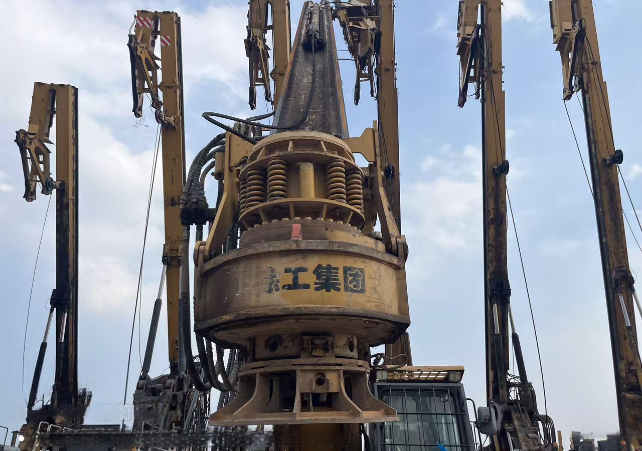 XCMG XR180D used rotary drilling rig machine for sale - Drilling rig: picture 4 XCMG XR180D used rotary drilling rig machine for sale - Drilling rig: picture 4