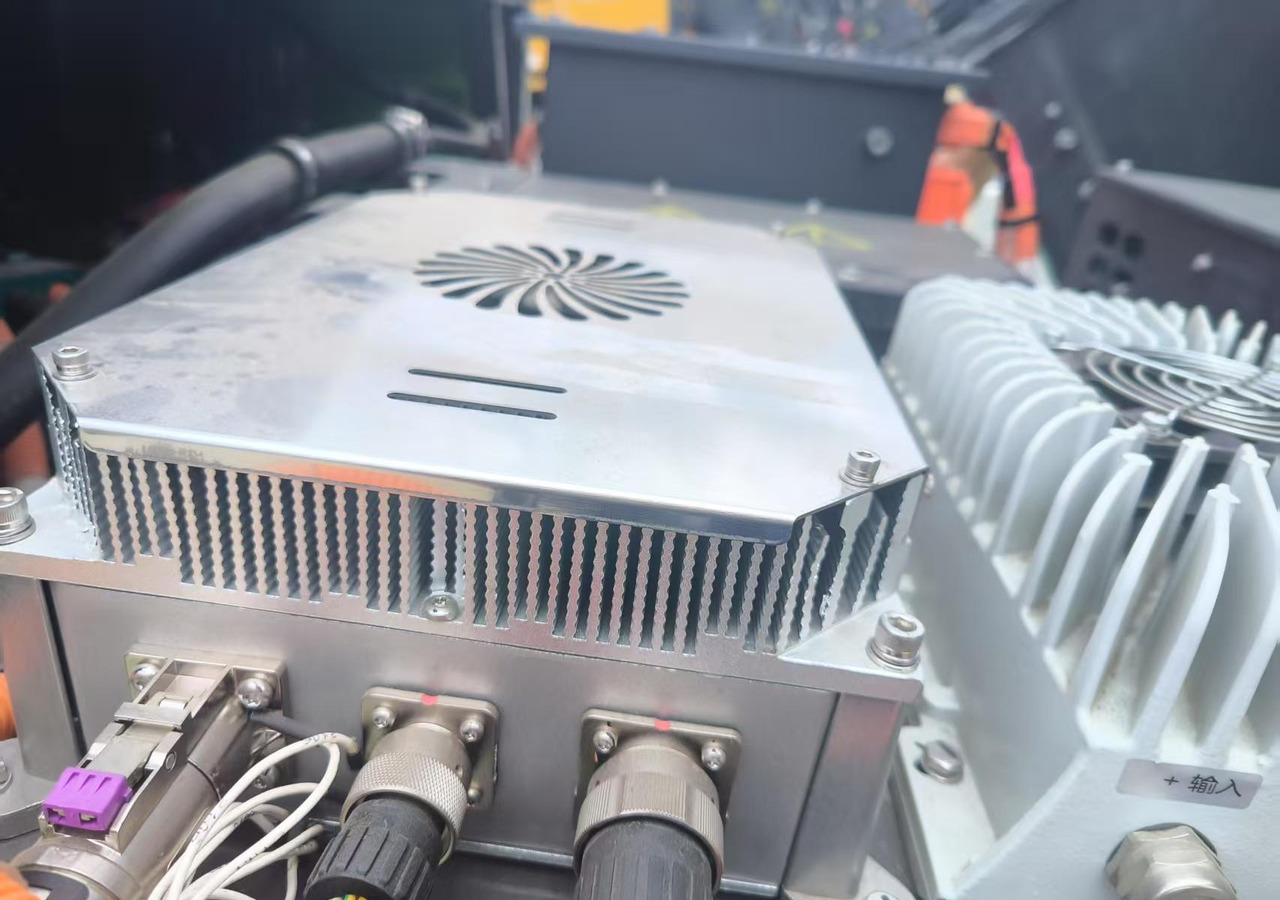 XCMG official used electric small cold milling machine Xm505ep 500mm width - Cold planer: picture 3 XCMG official used electric small cold milling machine Xm505ep 500mm width - Cold planer: picture 3