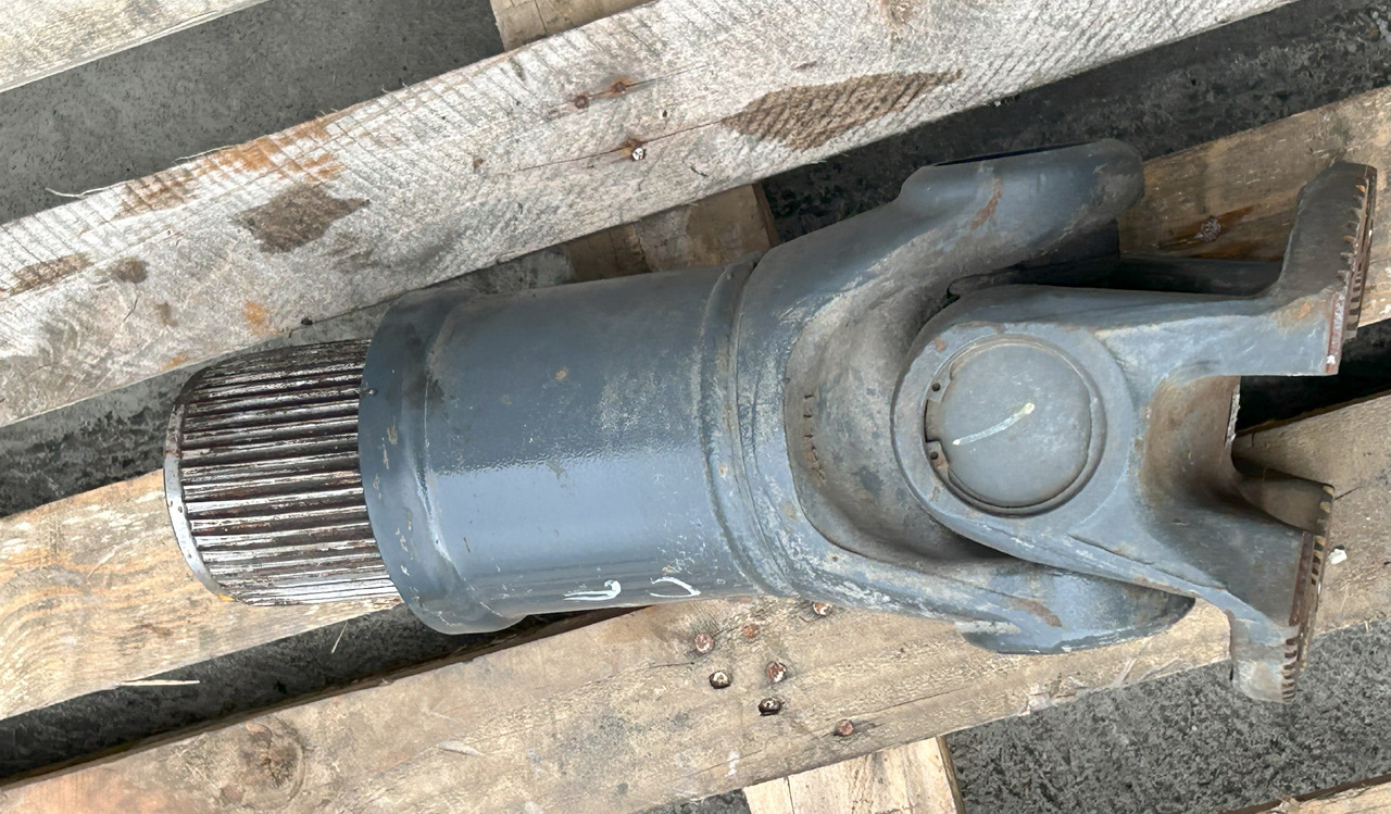 Propeller shaft DAF CF EURO 6 440 DRIVE SHAFT LENGTH 1640 MM: picture 12 Propeller shaft DAF CF EURO 6 440 DRIVE SHAFT LENGTH 1640 MM: picture 12