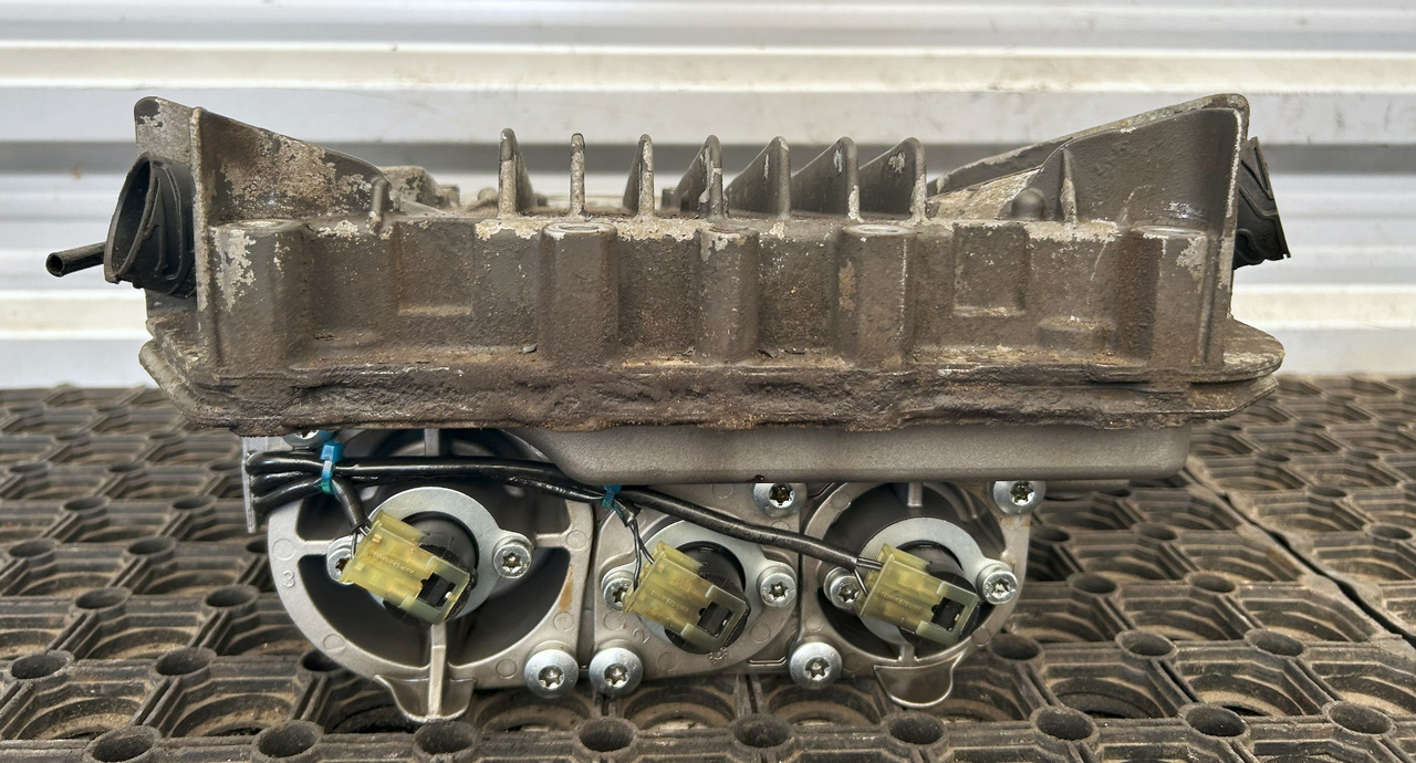 DAF CF EURO 6 ZF ASTRONIC MODULATOR SELECTOR - ECU for Truck: picture 2 DAF CF EURO 6 ZF ASTRONIC MODULATOR SELECTOR - ECU for Truck: picture 2