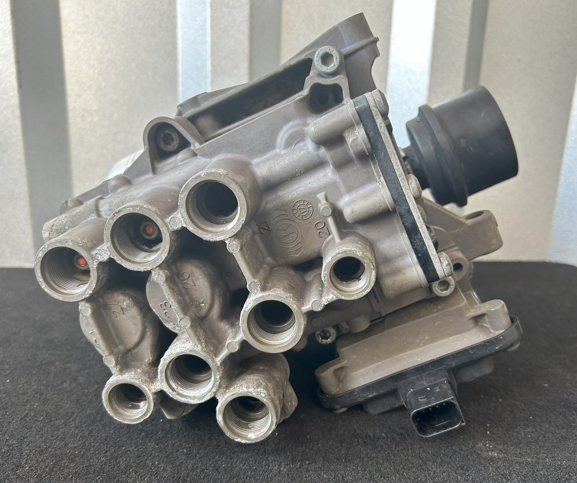 DAF XF 106 480 APU KIT ZEL2100 2027747 ( ELA1000 + AE6000) - Brake valve: picture 4 DAF XF 106 480 APU KIT ZEL2100 2027747 ( ELA1000 + AE6000) - Brake valve: picture 4