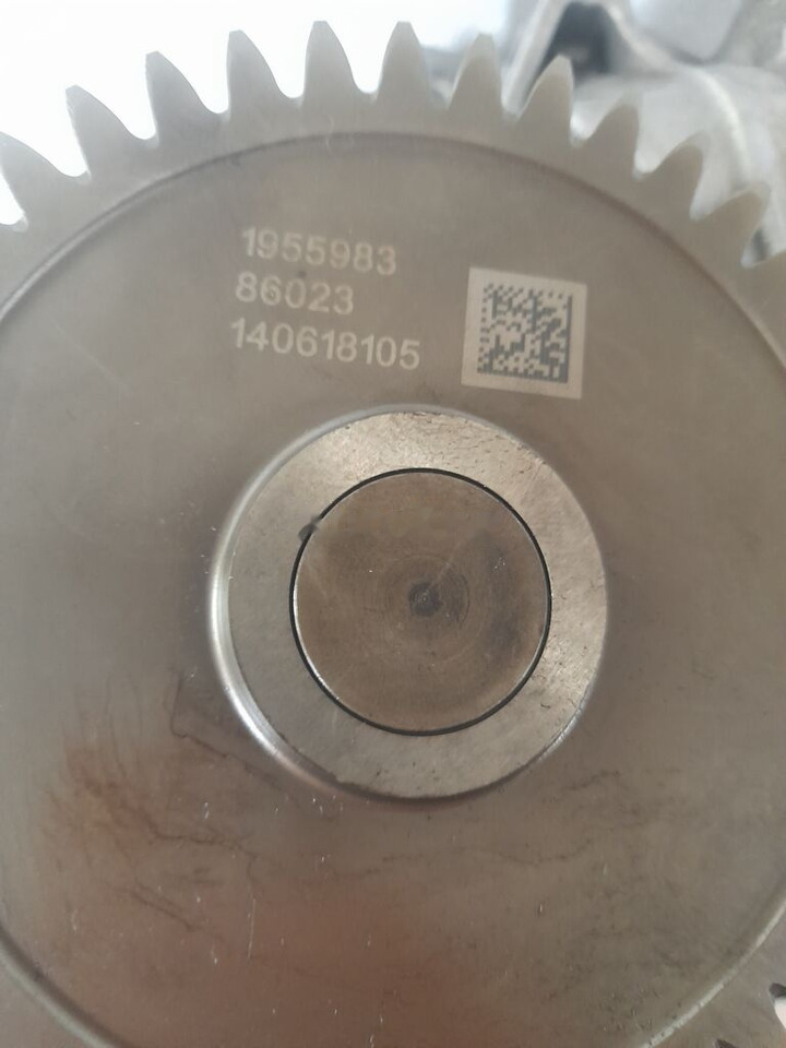 DAF XF 106 MX11 1955983 DAF XF 106 MX11 truck - Oil pump for Truck: picture 2 DAF XF 106 MX11 1955983 DAF XF 106 MX11 truck - Oil pump for Truck: picture 2