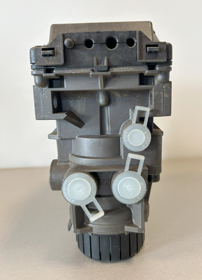 KNORR-BREMSE REAR AXLE EBS MODULATOR SCANIA - Brake valve: picture 2 KNORR-BREMSE REAR AXLE EBS MODULATOR SCANIA - Brake valve: picture 2
