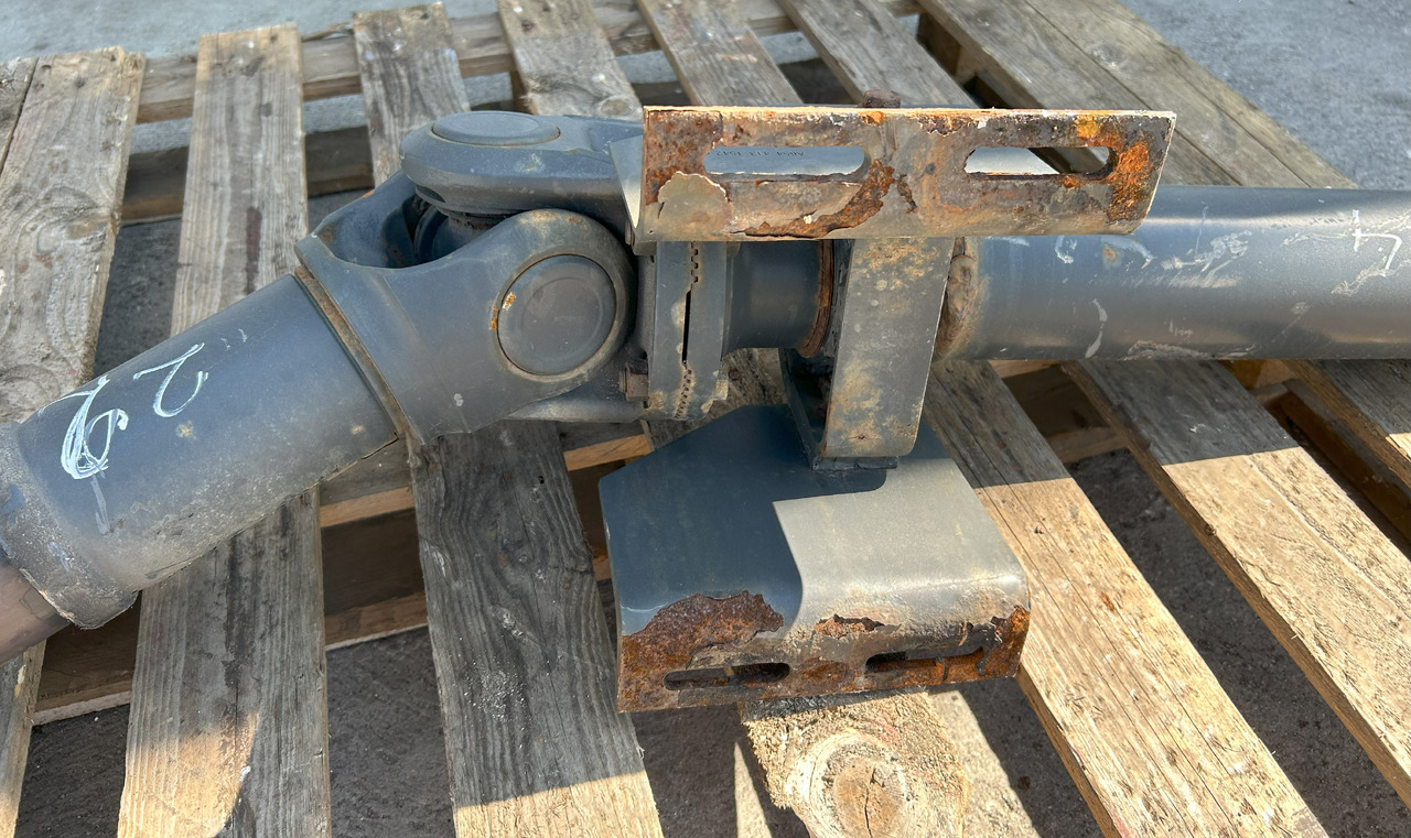 MERCEDES-BENZ ACTROS MP4 DRIVE SHAFT - Propeller shaft: picture 3 MERCEDES-BENZ ACTROS MP4 DRIVE SHAFT - Propeller shaft: picture 3