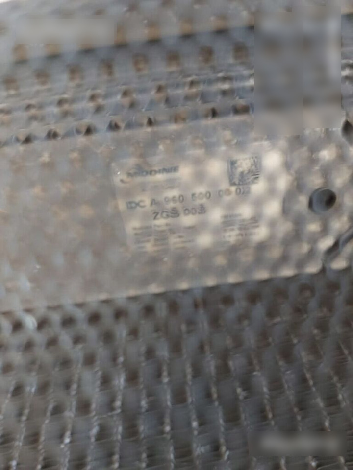 Mercedes-Benz ACTROS MP4 truck - Radiator for Truck: picture 5 Mercedes-Benz ACTROS MP4 truck - Radiator for Truck: picture 5