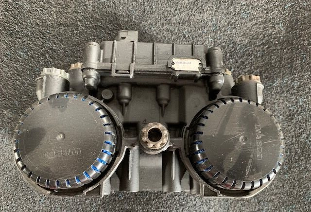 WABCO 1867002 DAF XF 106 truck - Brake valve for Truck: picture 1 WABCO 1867002 DAF XF 106 truck - Brake valve for Truck: picture 1