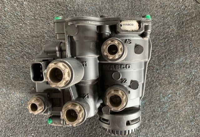 WABCO DAF XF 106 truck - Brake valve for Truck: picture 1 WABCO DAF XF 106 truck - Brake valve for Truck: picture 1
