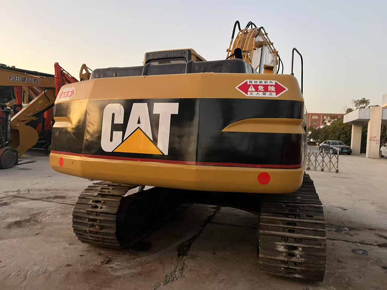 Caterpillar Used Excavator CAT 320BL - 103kW Cat 3066T Engine, 1.0m³ Standard Bucket Capacity, 20500kg Operating Weight - Crawler excavator: picture 5 Caterpillar Used Excavator CAT 320BL - 103kW Cat 3066T Engine, 1.0m³ Standard Bucket Capacity, 20500kg Operating Weight - Crawler excavator: picture 5