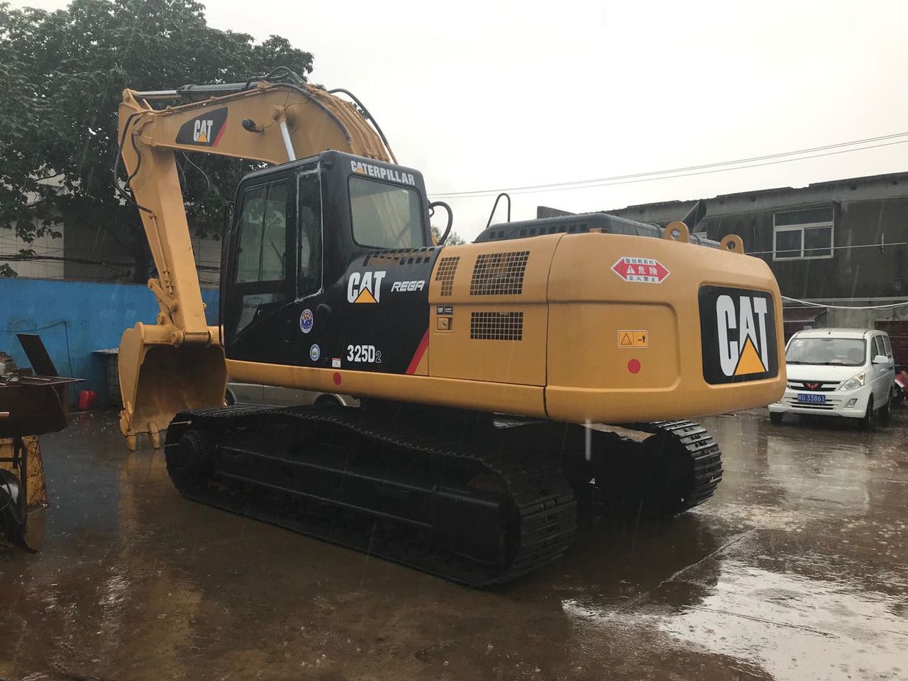 Caterpillar Used Excavator Cheap Price CAT 325D, 325BL Made in Japan - Crawler excavator: picture 3 Caterpillar Used Excavator Cheap Price CAT 325D, 325BL Made in Japan - Crawler excavator: picture 3